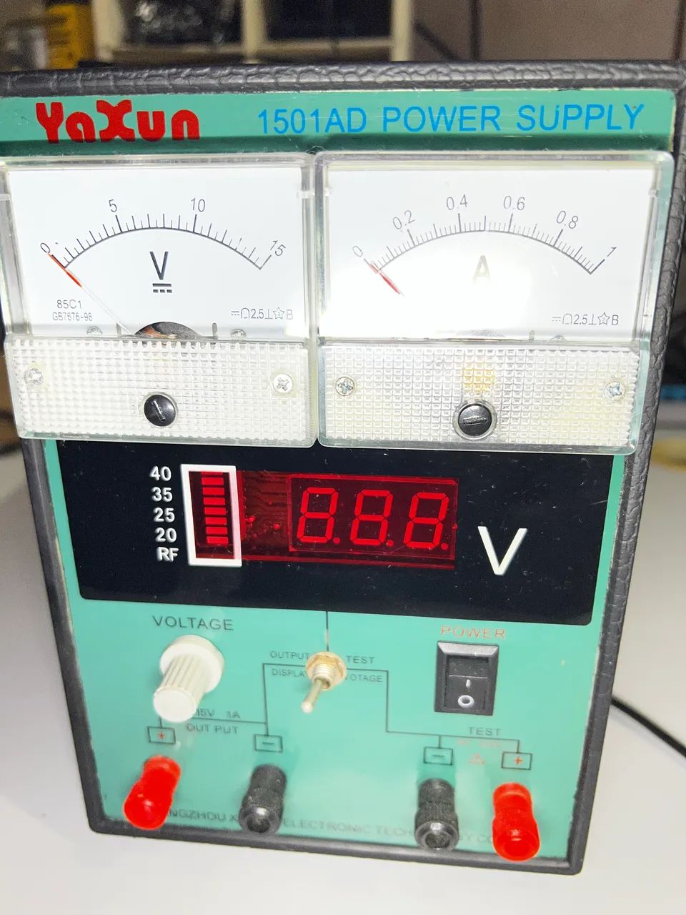 Fonte Bancada Yaxun 1501 220v