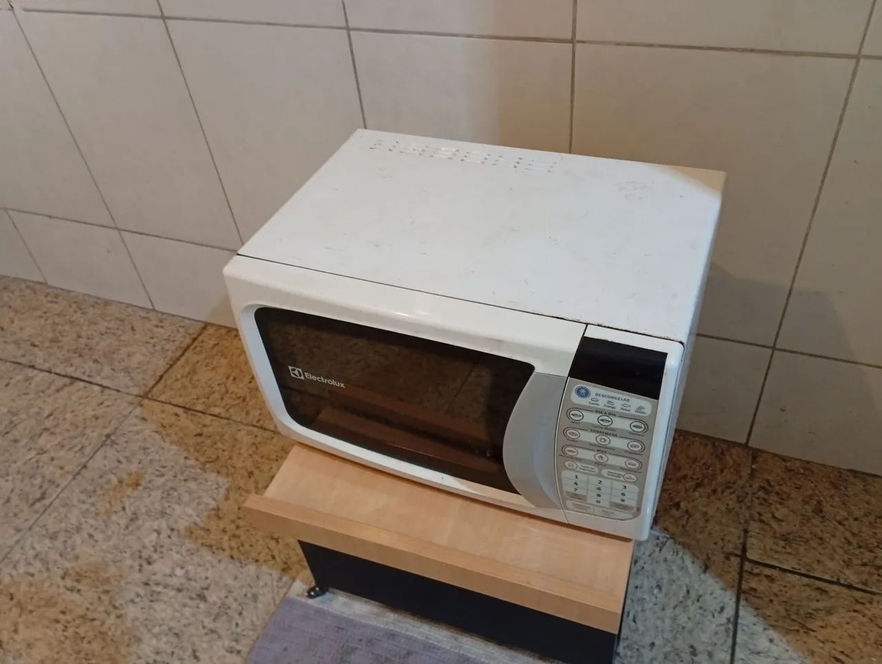 Microondas Eletrolux MTD30 20L - Foto 2