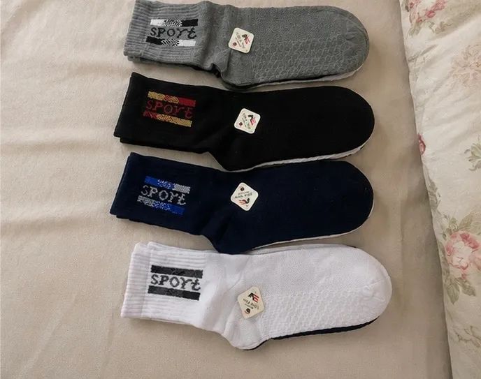 12 PARES DE MEIA 