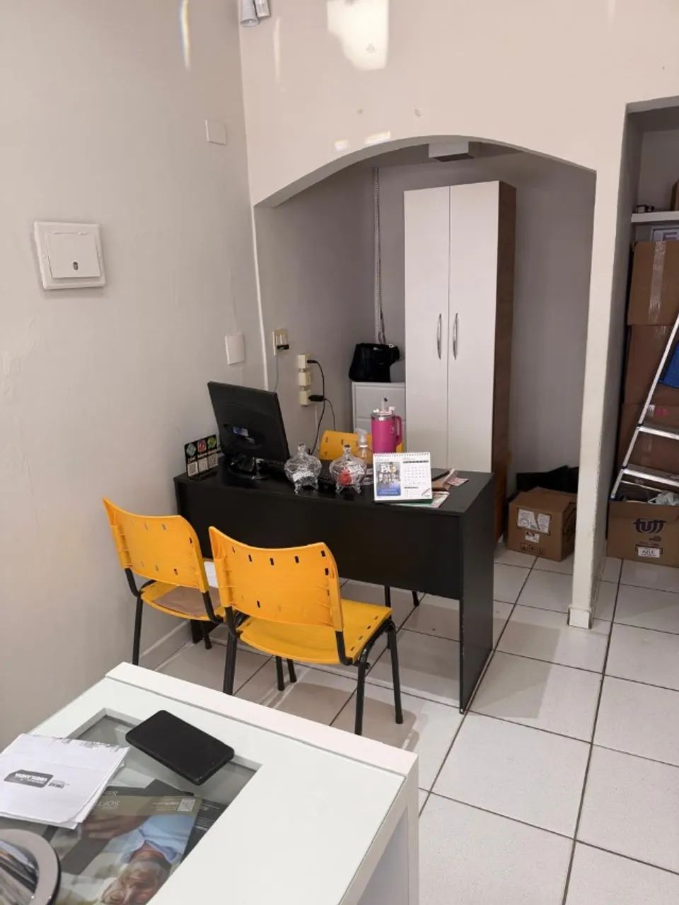  VENDO LOJA COMPLETA - IDEAL PARA MONTAR UMA ÓTICA - Foto 3