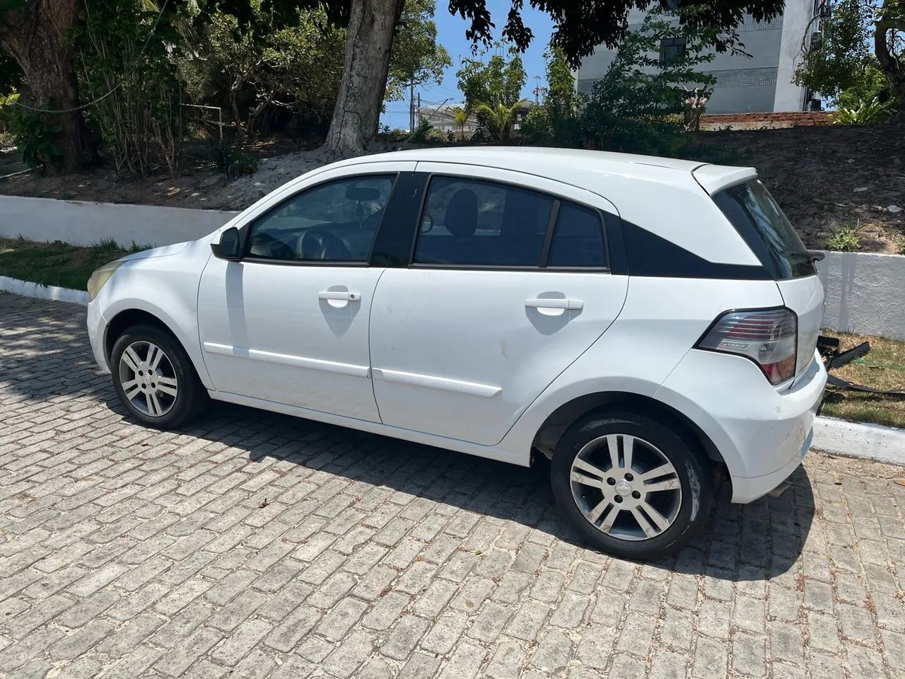 Chevrolet Agile LTZ 1.4 MPFI 8V FLEXPOWER 5P 2013