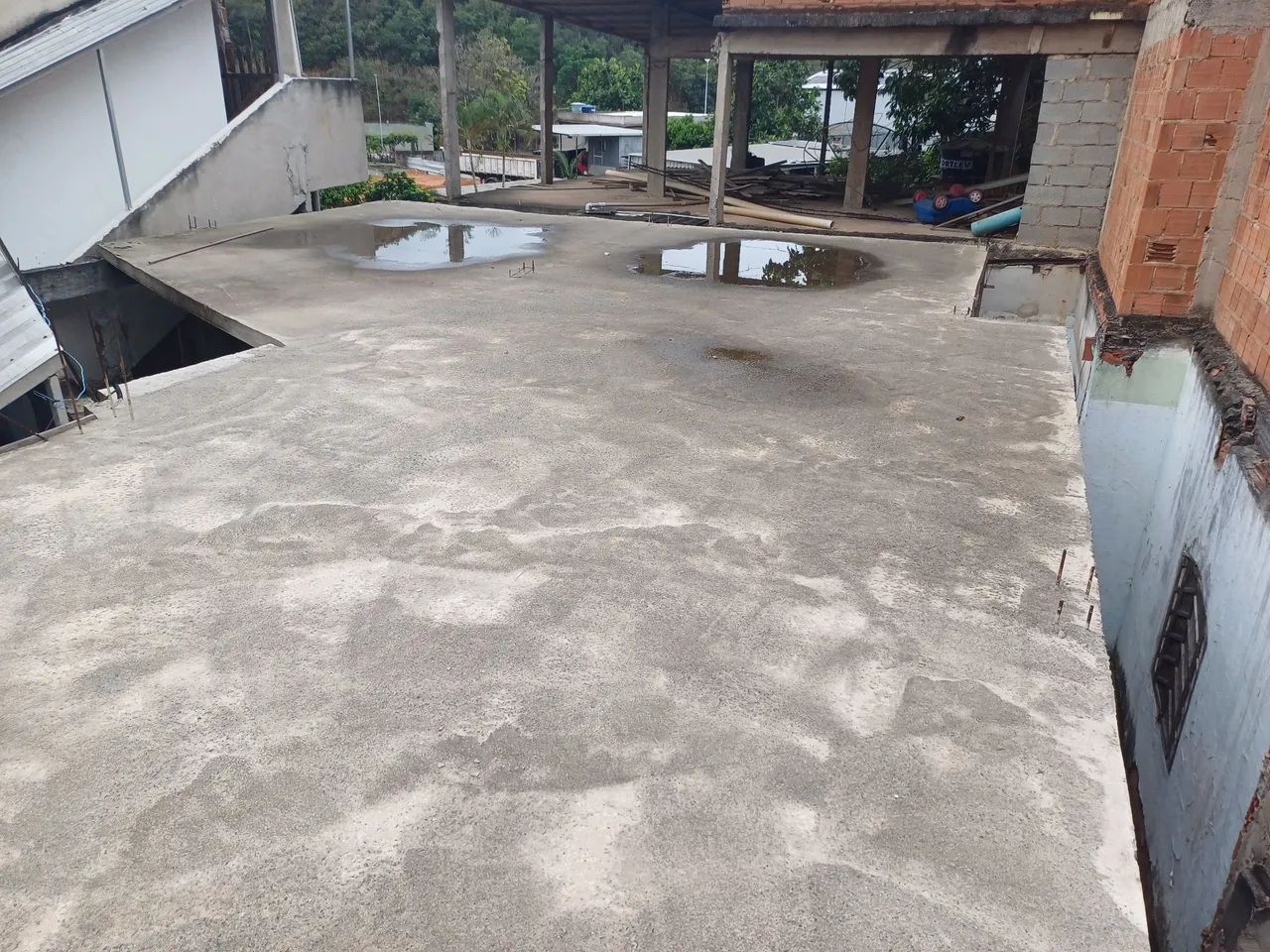 Vendo tereno com estrutura pra 3 laje. - Foto 3