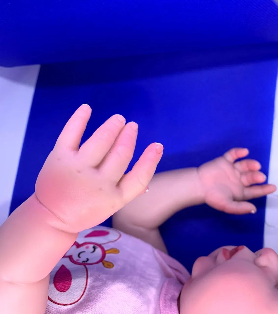 Bebê reborn + acessórios  - Foto 3