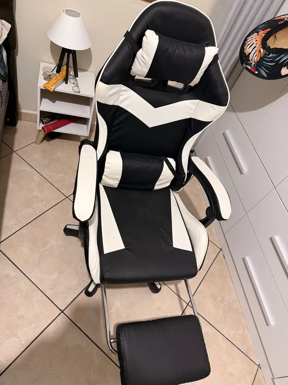 Cadeira gamer com apoio para os pés  - Foto 2