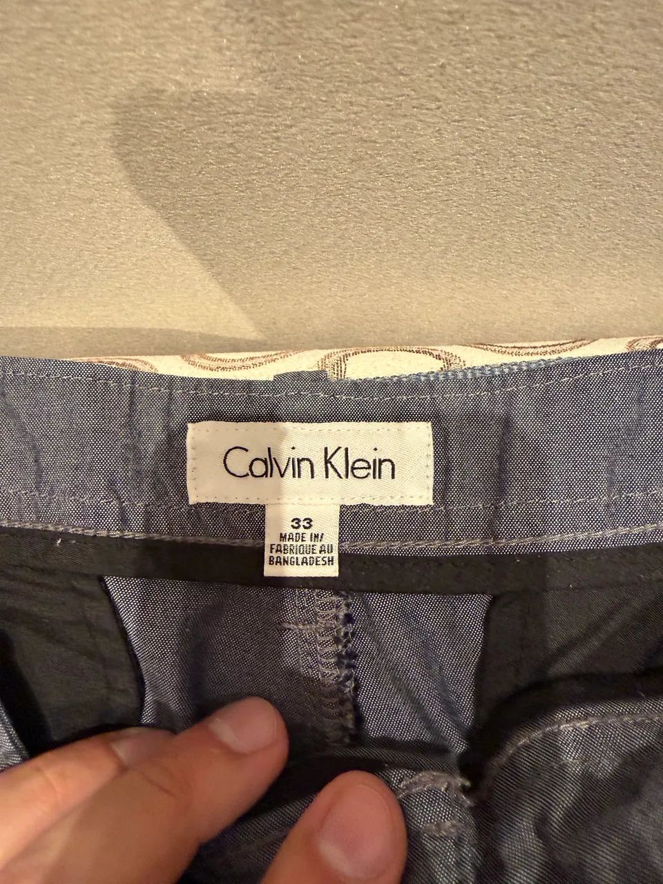 Bermuda calvin klein com cinto 42/44 - Foto 3