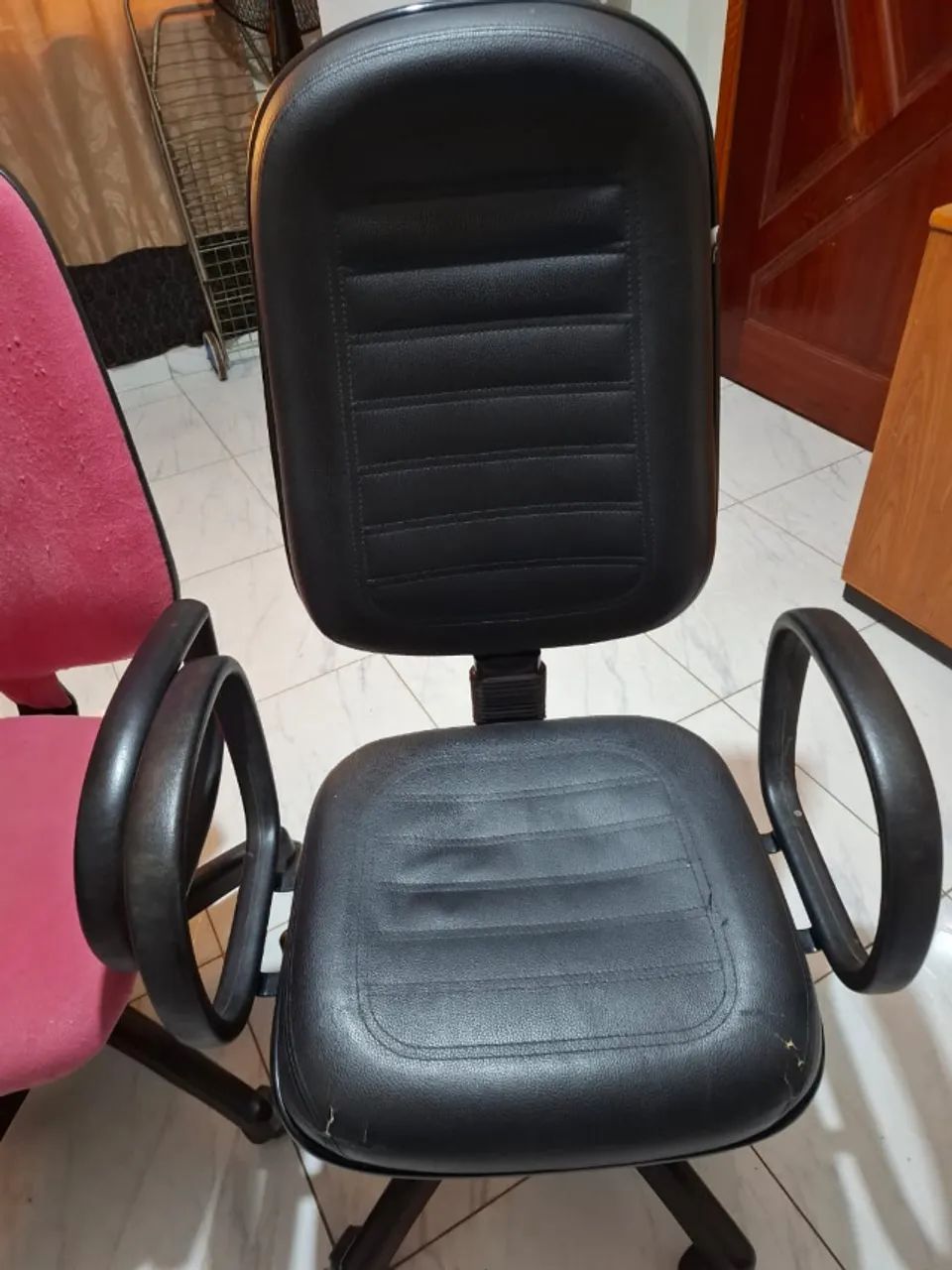 2 cadeiras Diretor com a base quebrada (amortecedores) - Foto 3