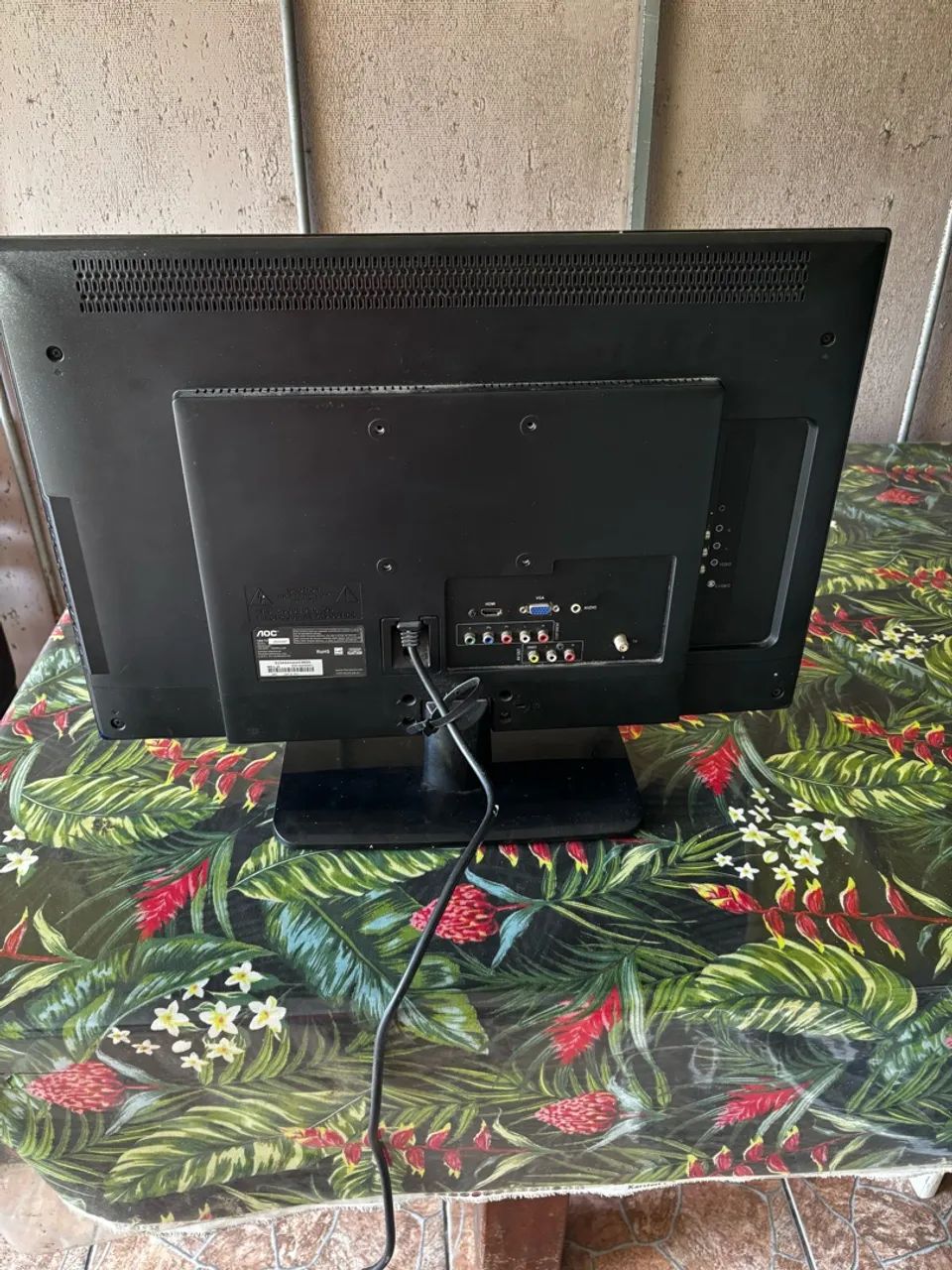 VENDO TV E MONITOR AOC 23 polegadas - Foto 2