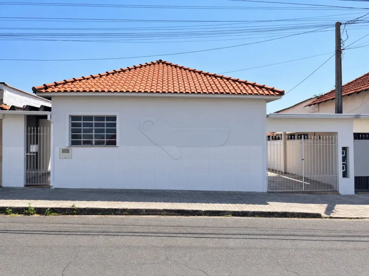 Casa Residencial com 02 Quartos Na Vila Cristóvam