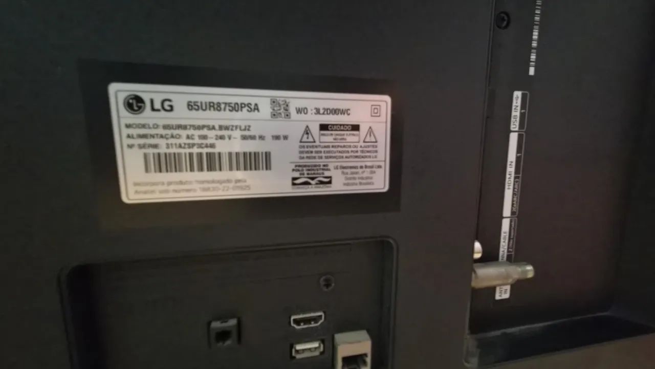 TV 65 polegadas, para aproveitamento de peças, tela quebrada - Foto 2