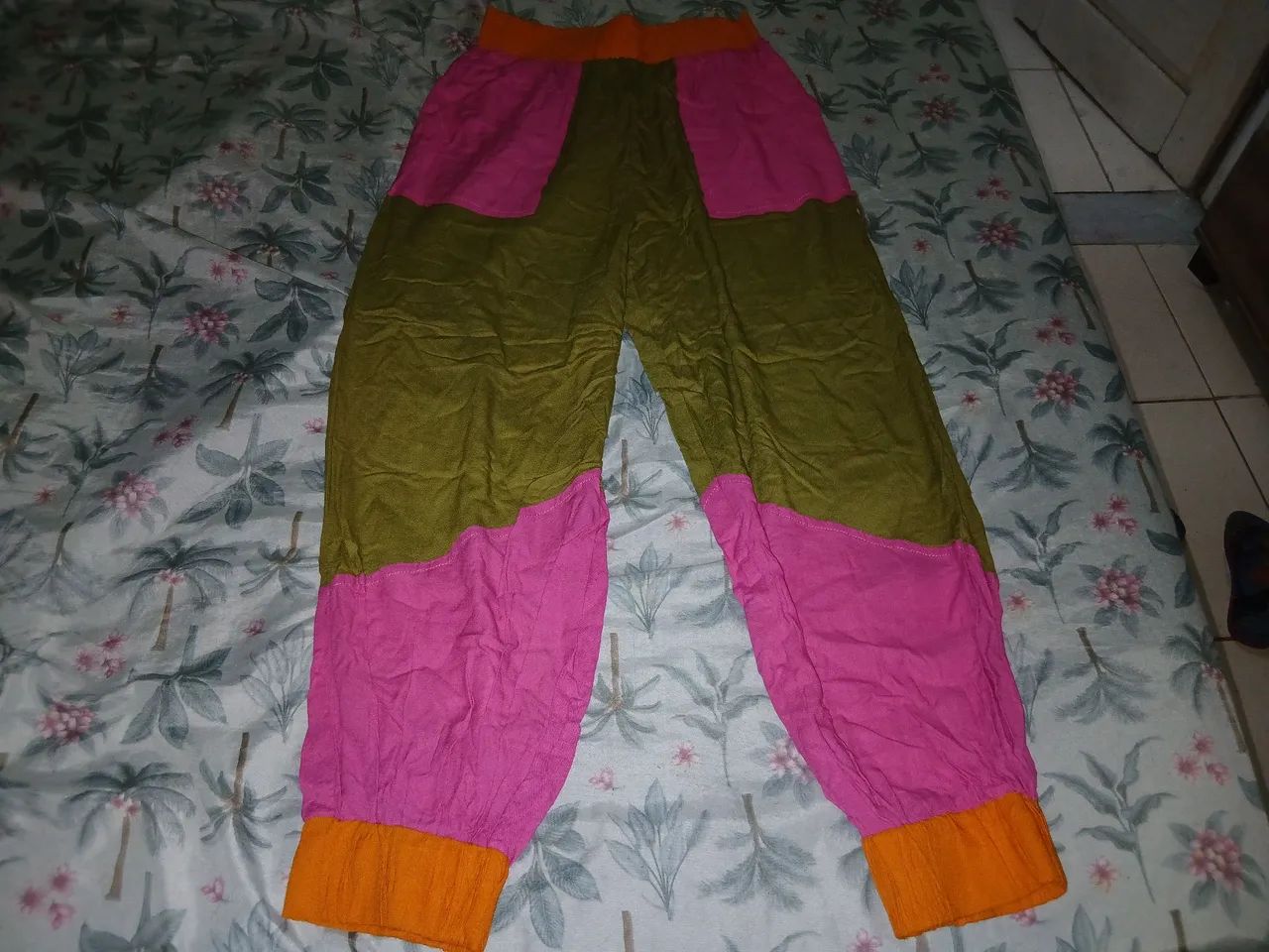 Calca  colorida da drees lover 100 reais