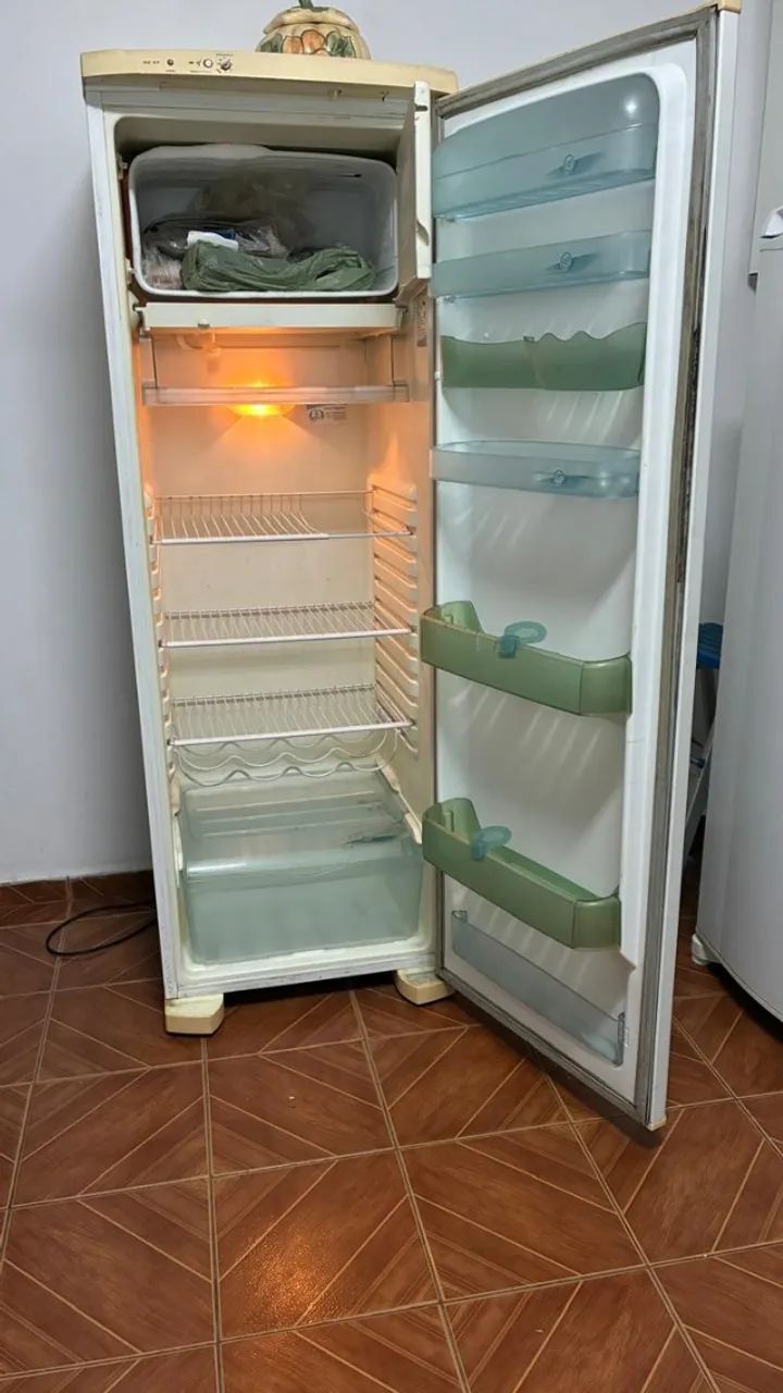 Geladeira Eletrolux 350l  - Foto 3