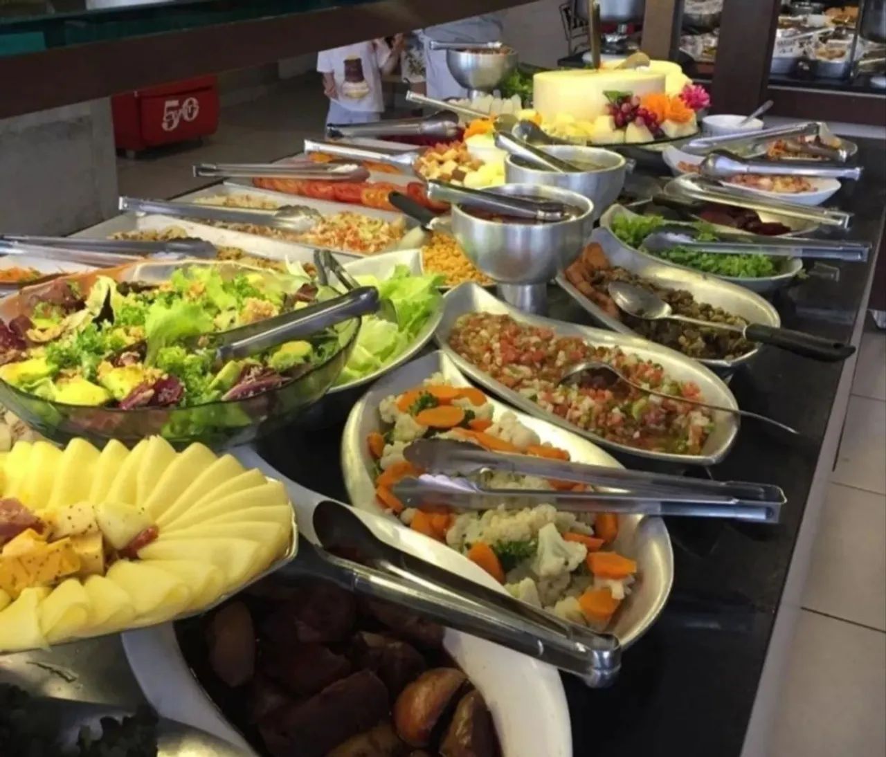 Passo ponto de restaurante em Betim em pleno funcionamento 