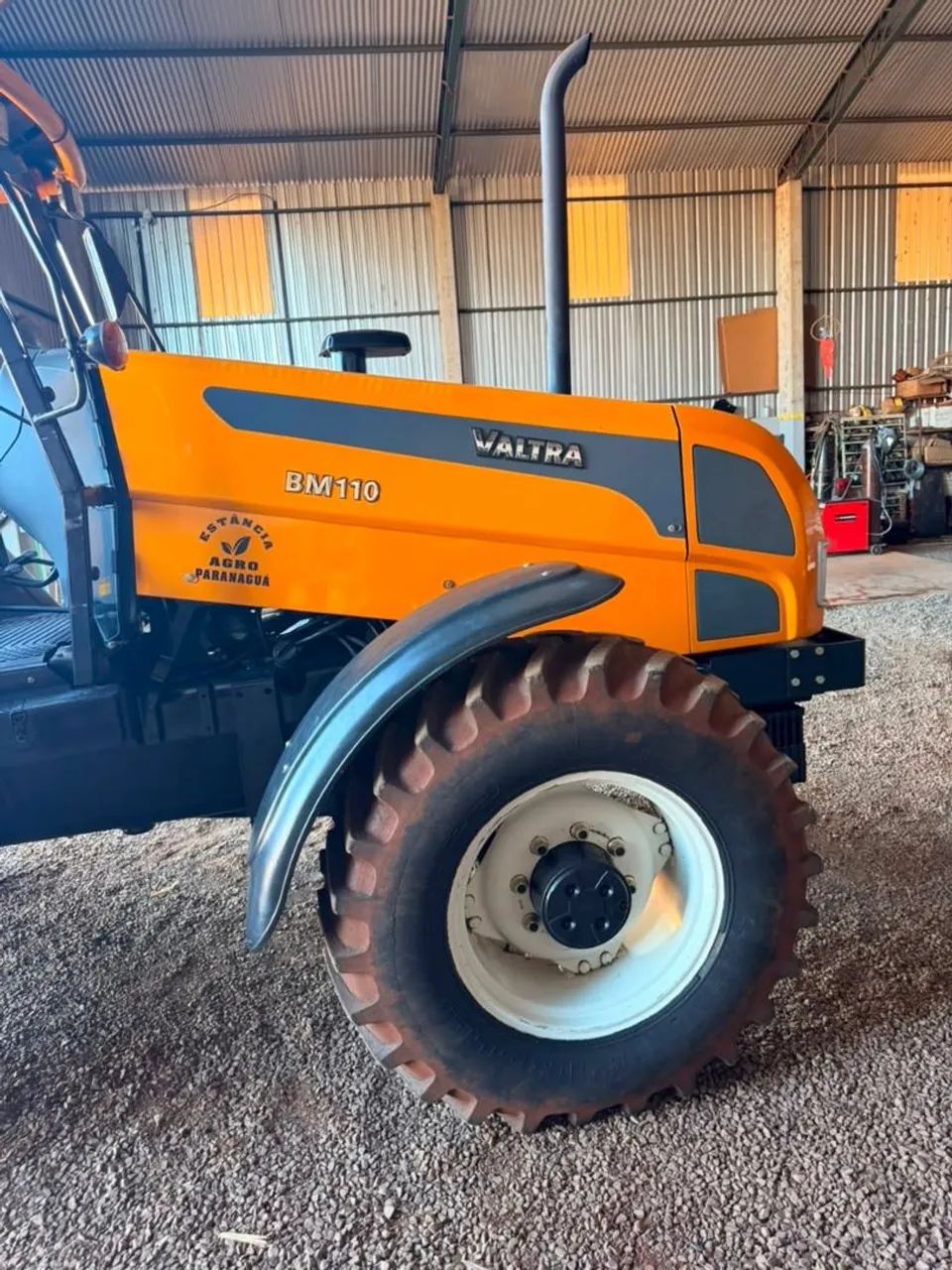 TRATOR VALTRA  - Foto 2