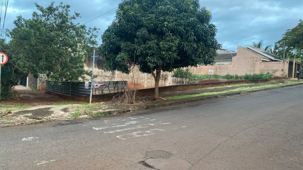 INVISTA EM TERRENO INTEIRO NO LOTEAMENTO SUMARÉ - Foto 3