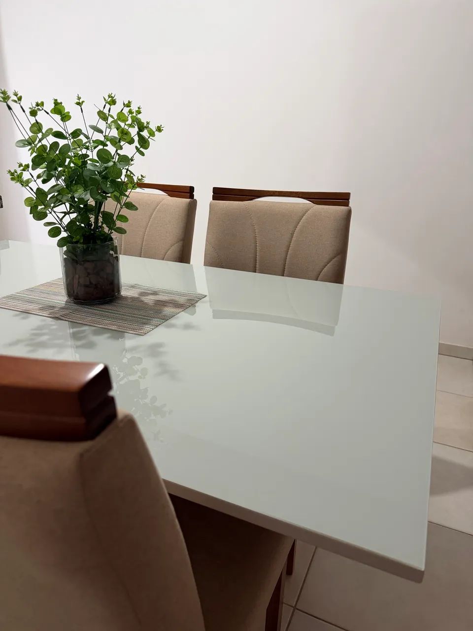 Mesa 6 lugares , com 4 cadeiras  - Foto 4