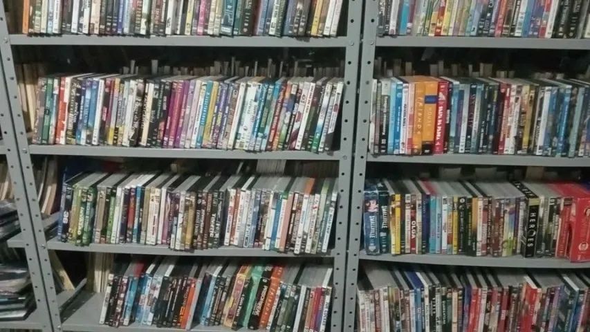 kit com 180 dvds diversos em otimo estado  - Foto 5