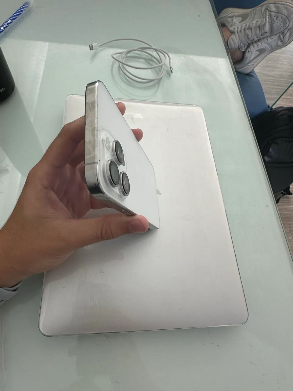 Iphone 16 pro max  - Foto 4