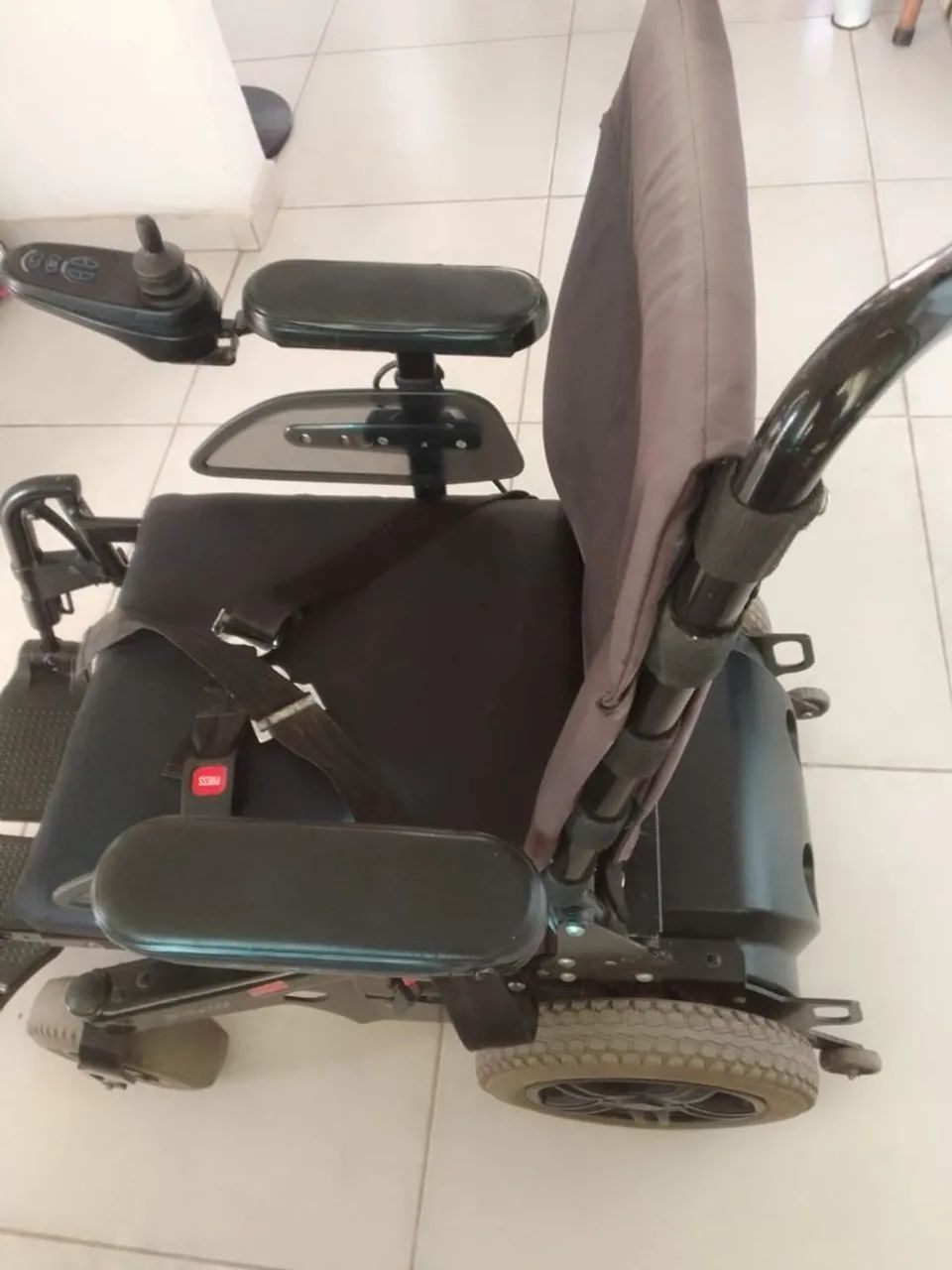 Cadeira de Rodas Motorizada - Foto 5