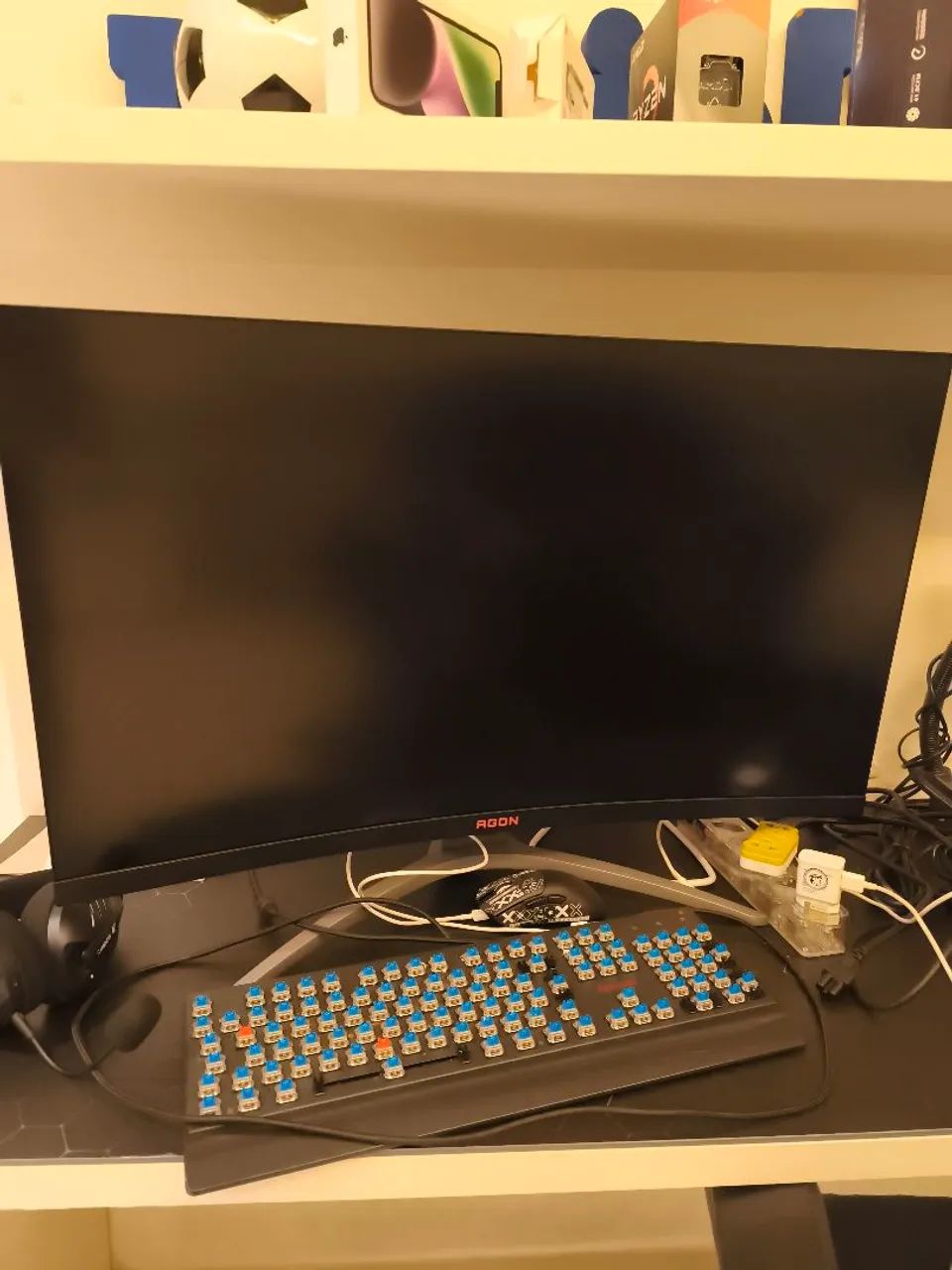 Monitor Gamer 27" Curvo AOC - Foto 2