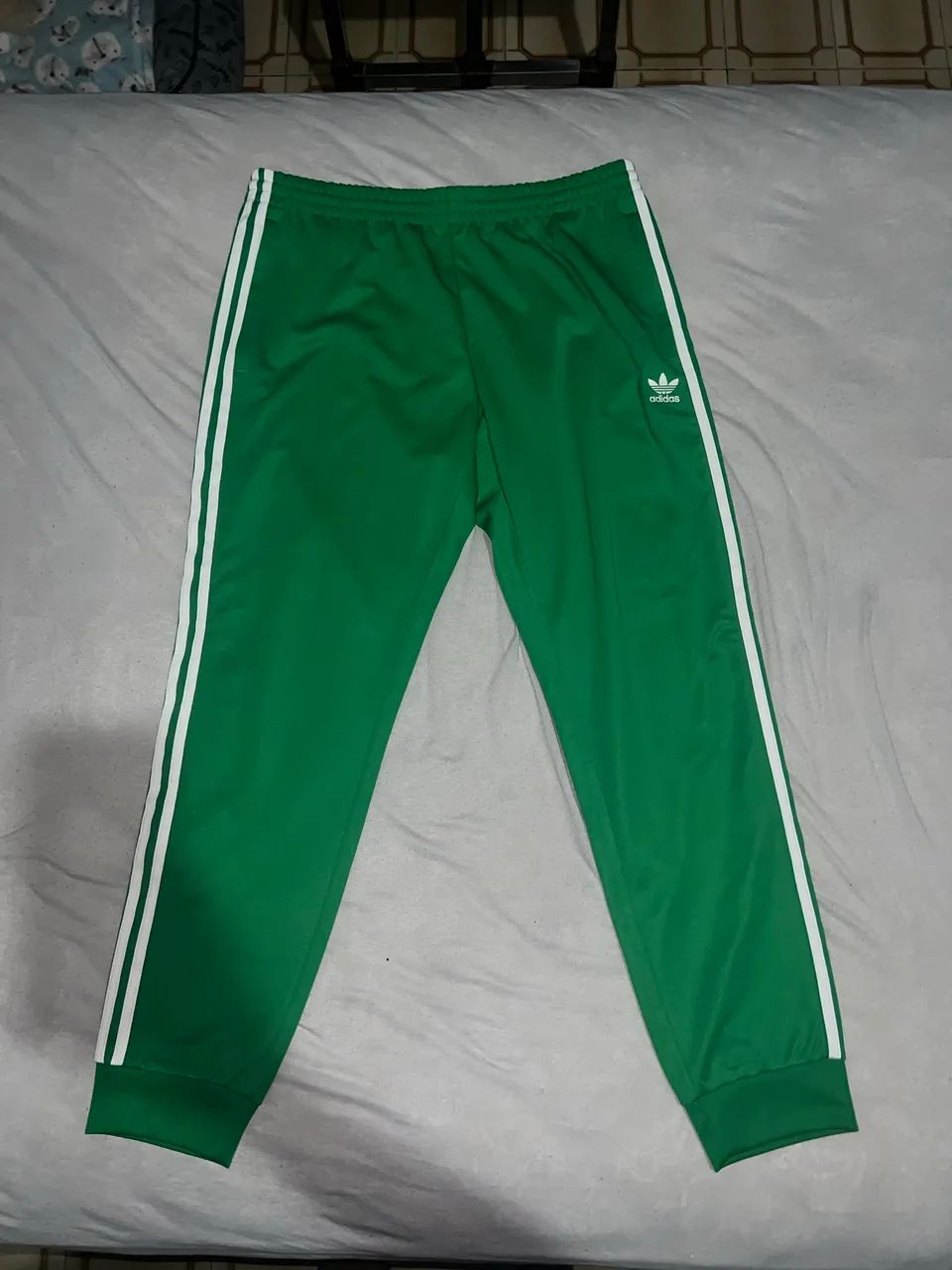 Calça adidas 