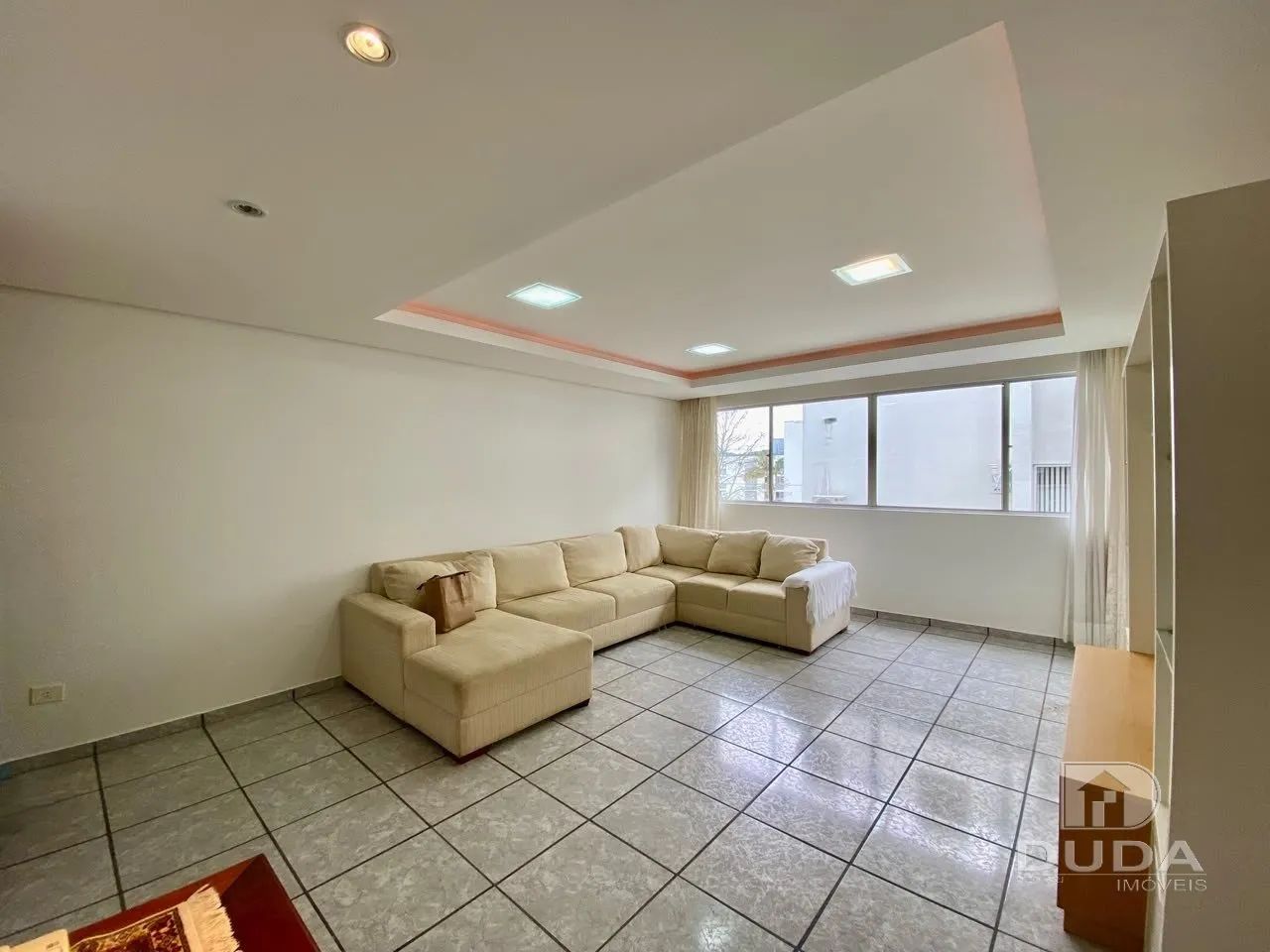 Apartamento mobiliado com 4 quartos próximo à UFSC - Foto 2