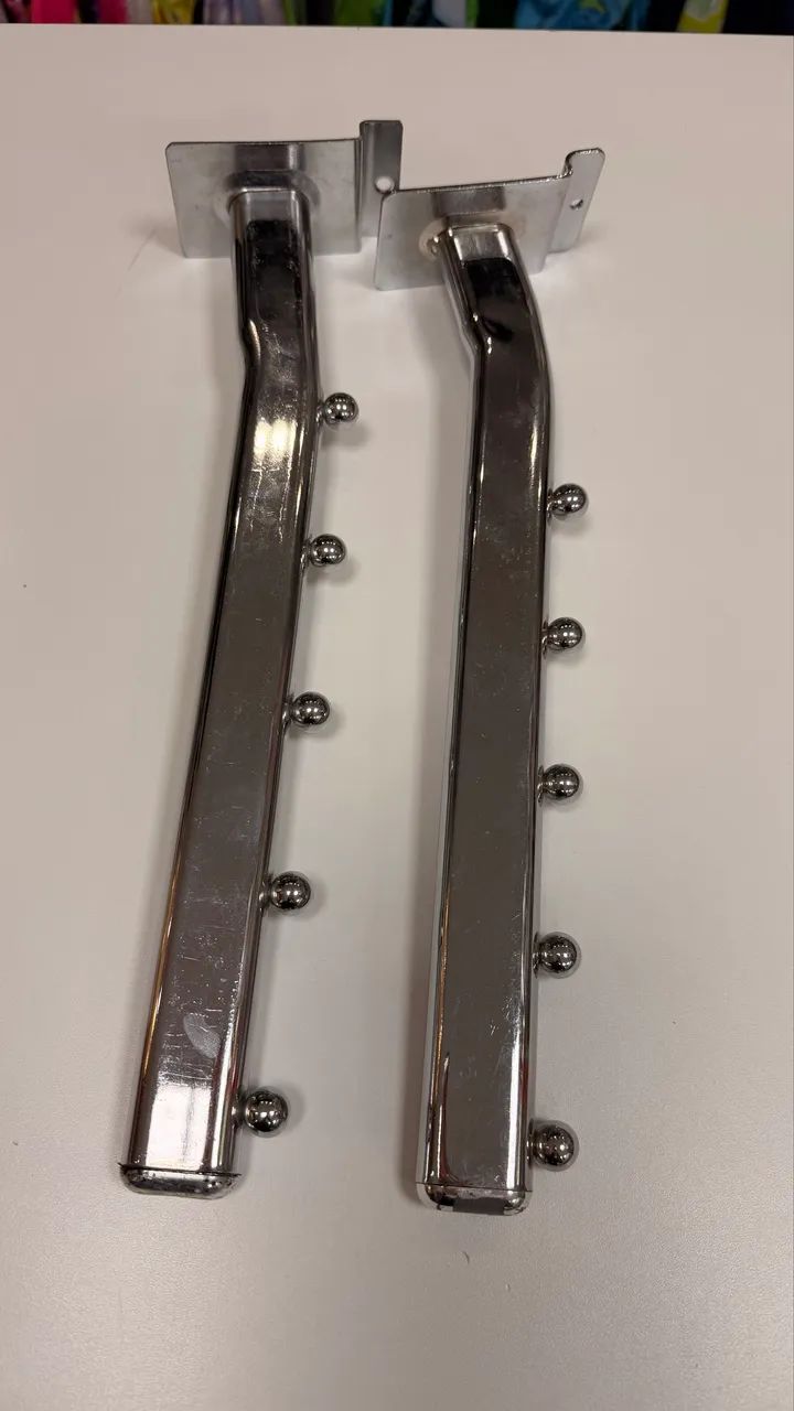 Arara de parede Frontal 30 cm cromada RT - Foto 2