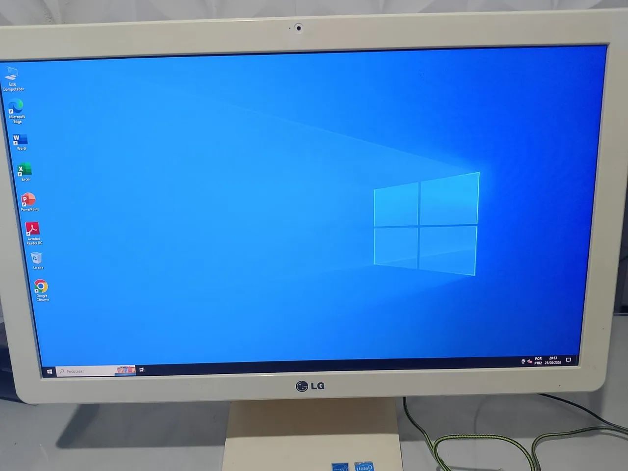 Computador branco 