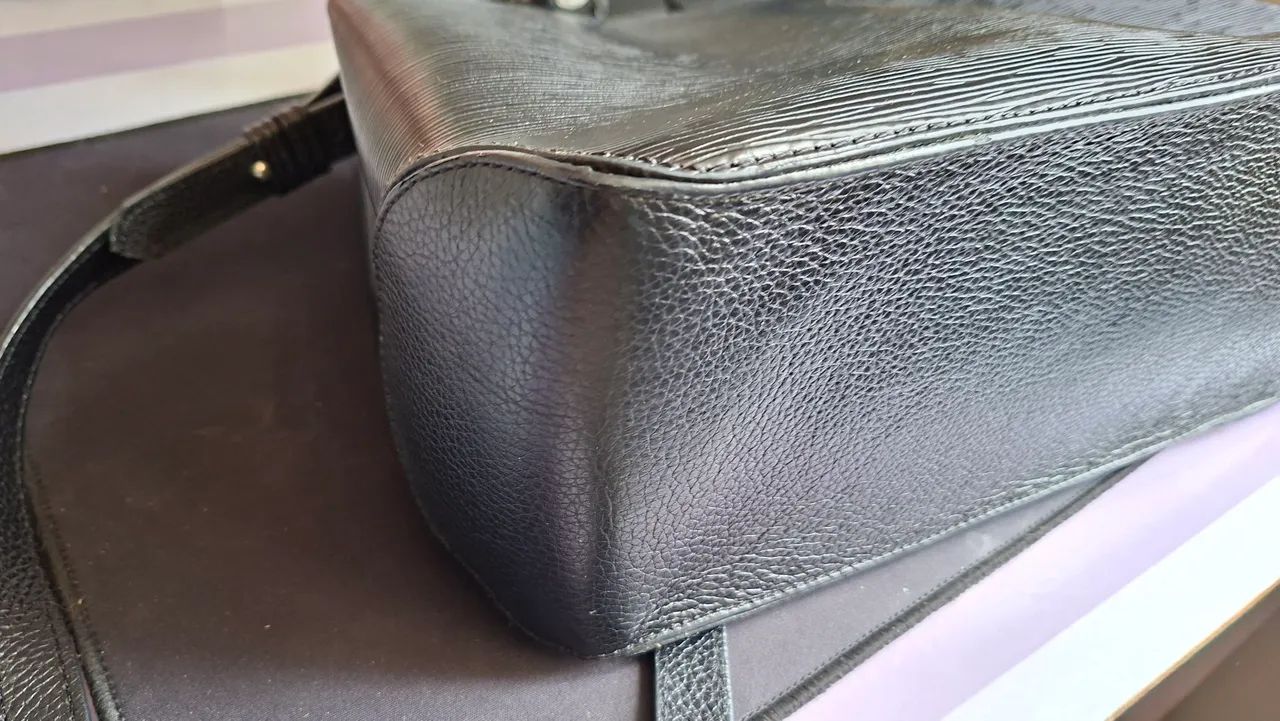 Bolsa em couro Arezzo  - Foto 4