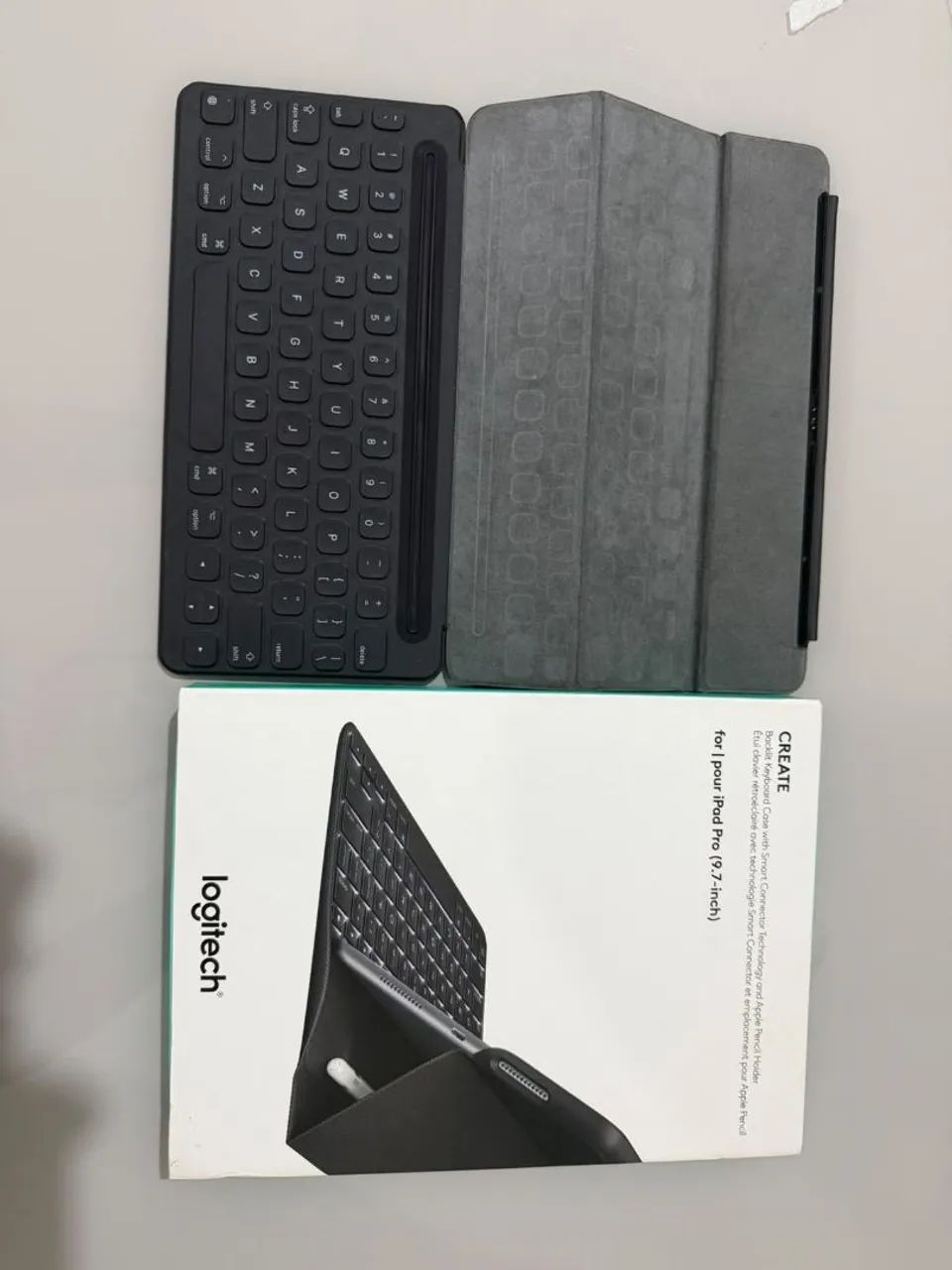 Capa Teclado Logitech Create Para Ipad Pro 9.7 Retroiluminado - Foto 2