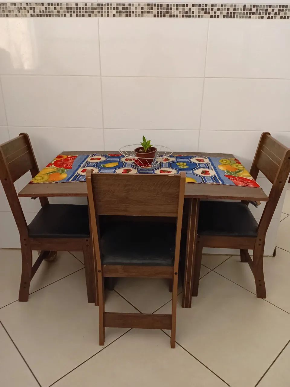 Jogo de cadeiras e mesa de cozinha - Foto 3