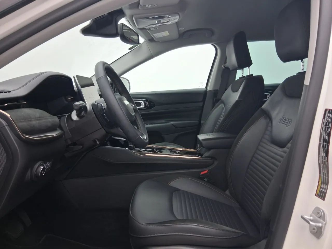 Jeep Commander Limited T270 1.3 TB Flex Aut., foto 16 de 18
