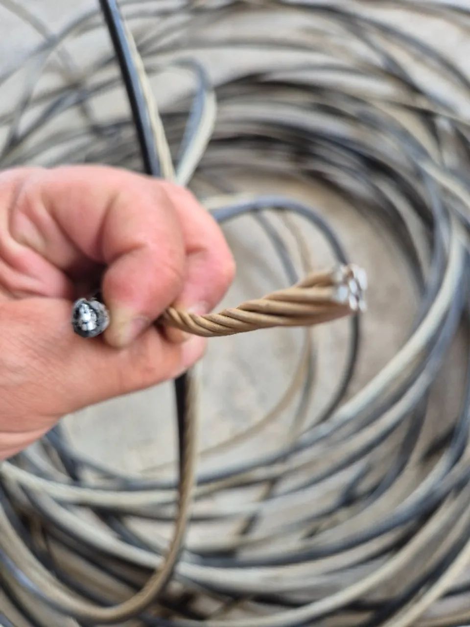 Cabo de aluminio de 10mm64962172115585121