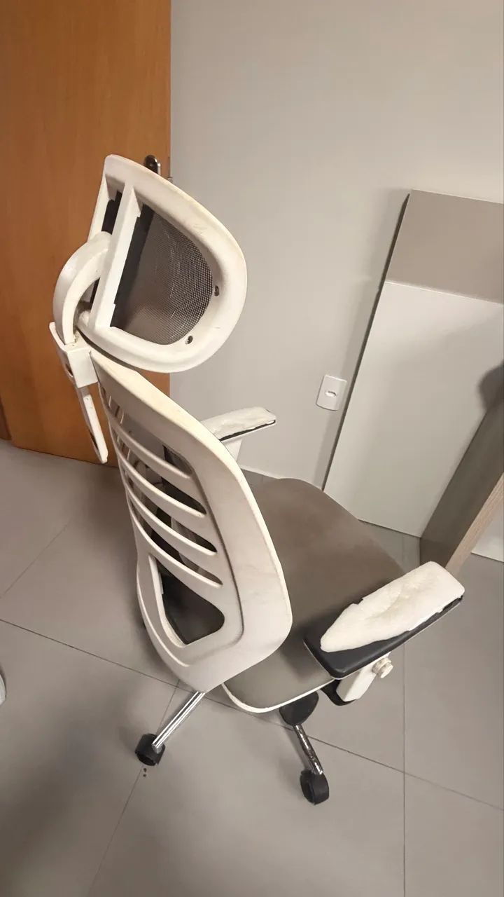Cadeira de escritório ergonômica 