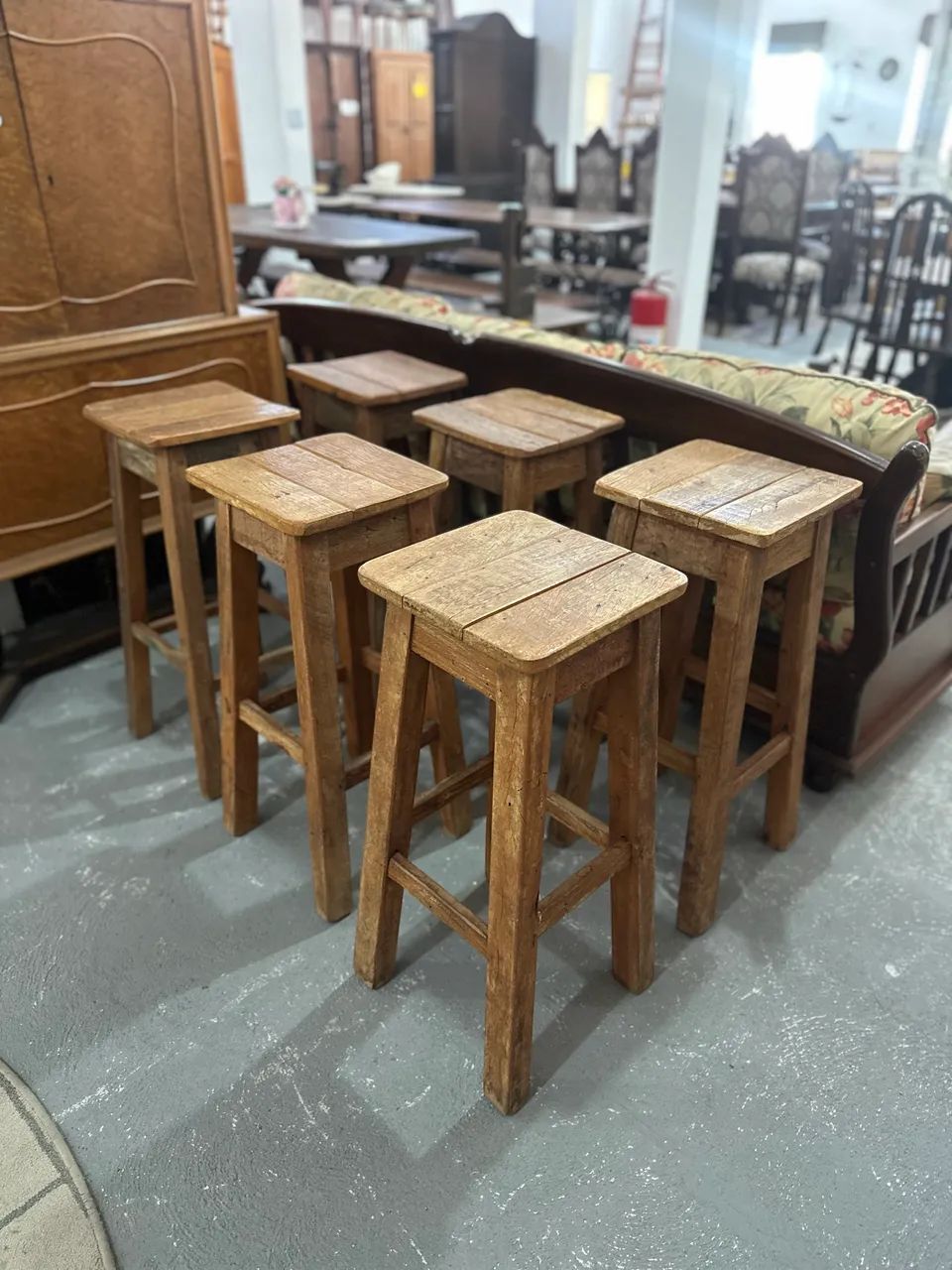 Banquetas de madeira - 199,00 cada  - Foto 5