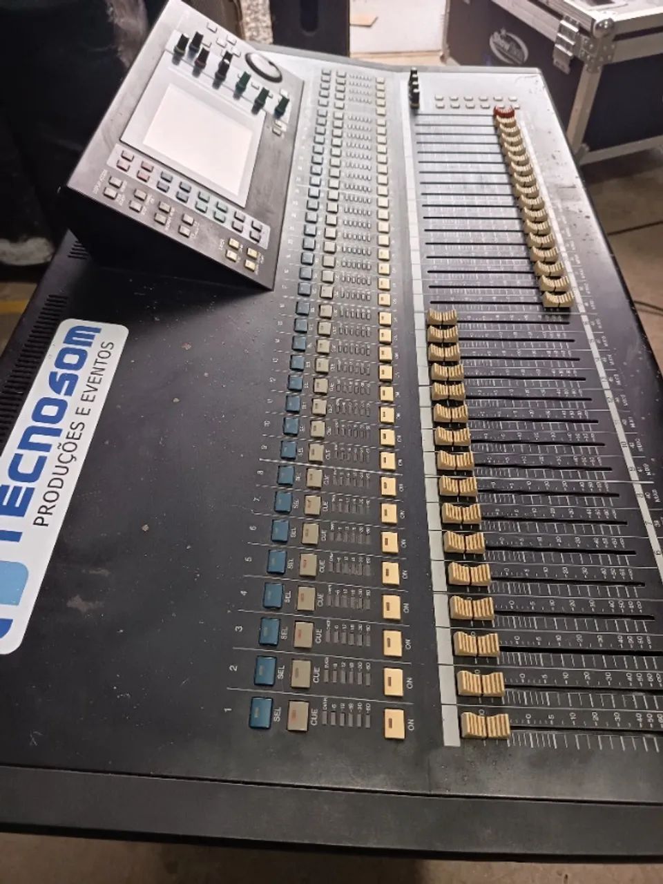Mesa de Som Digital Yamaha LS9-32