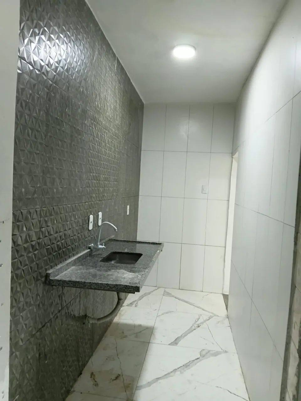 Alugo casa 