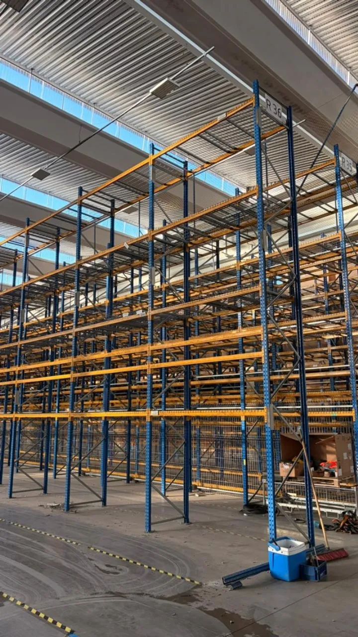 Porta palete a pronta entrega - obs: pagamento na retirada.