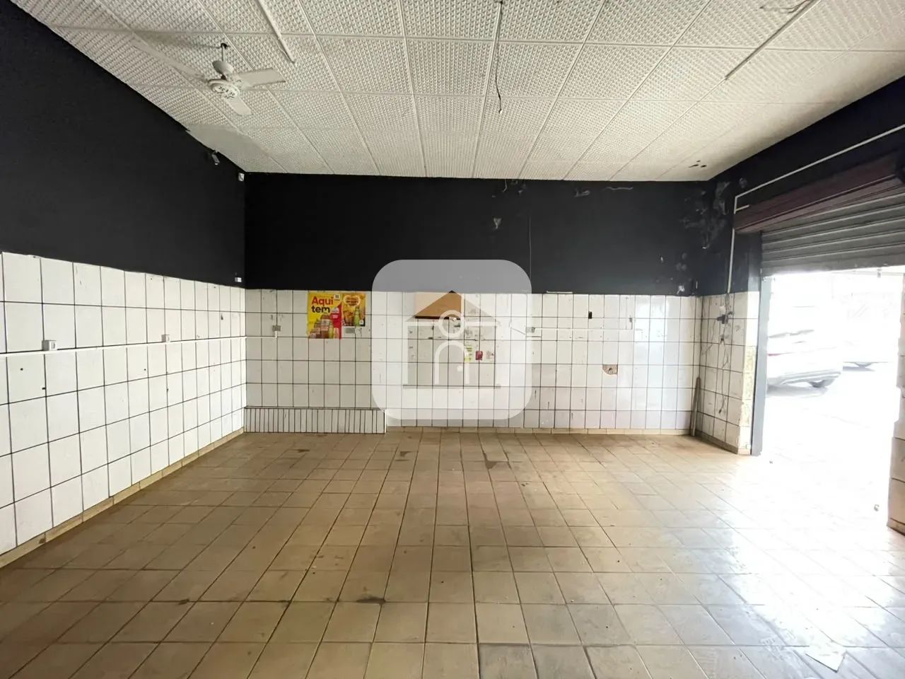 Cômodo comercial com 50m² para locação no bairro Osvaldo Rezende - Foto 4