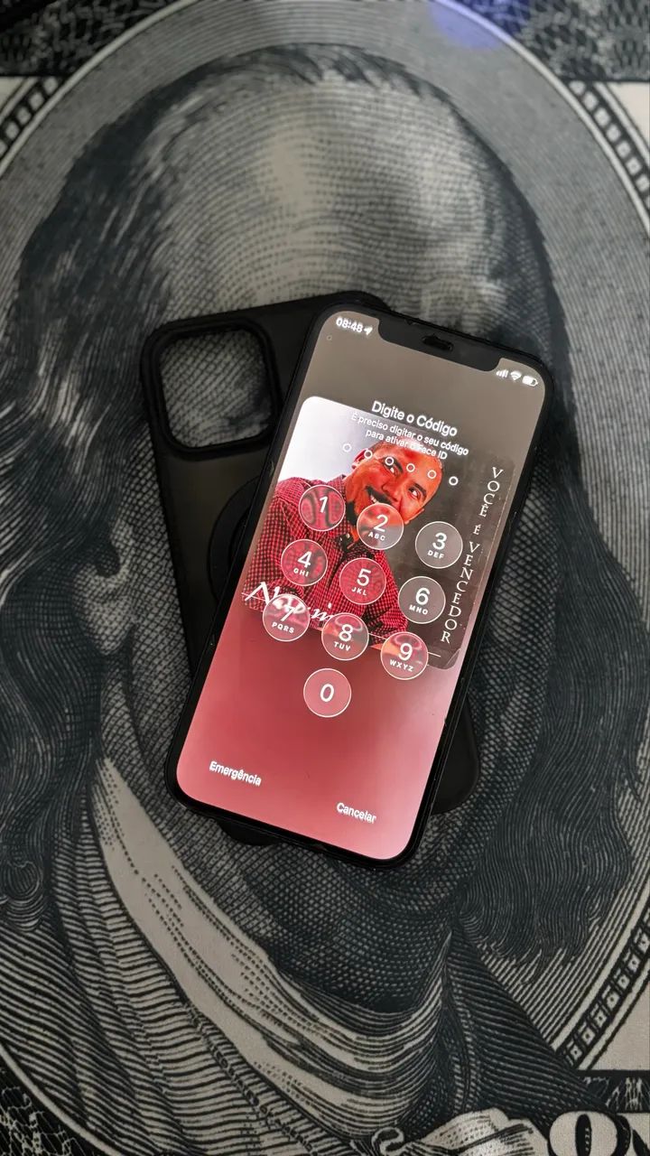 iPhone 12 - 64 GB