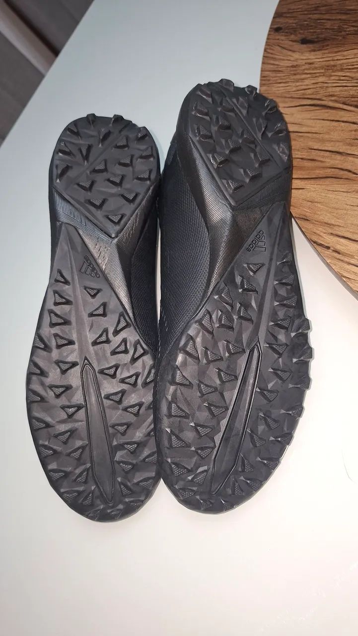 Chuteira adidas 41 original  - Foto 4