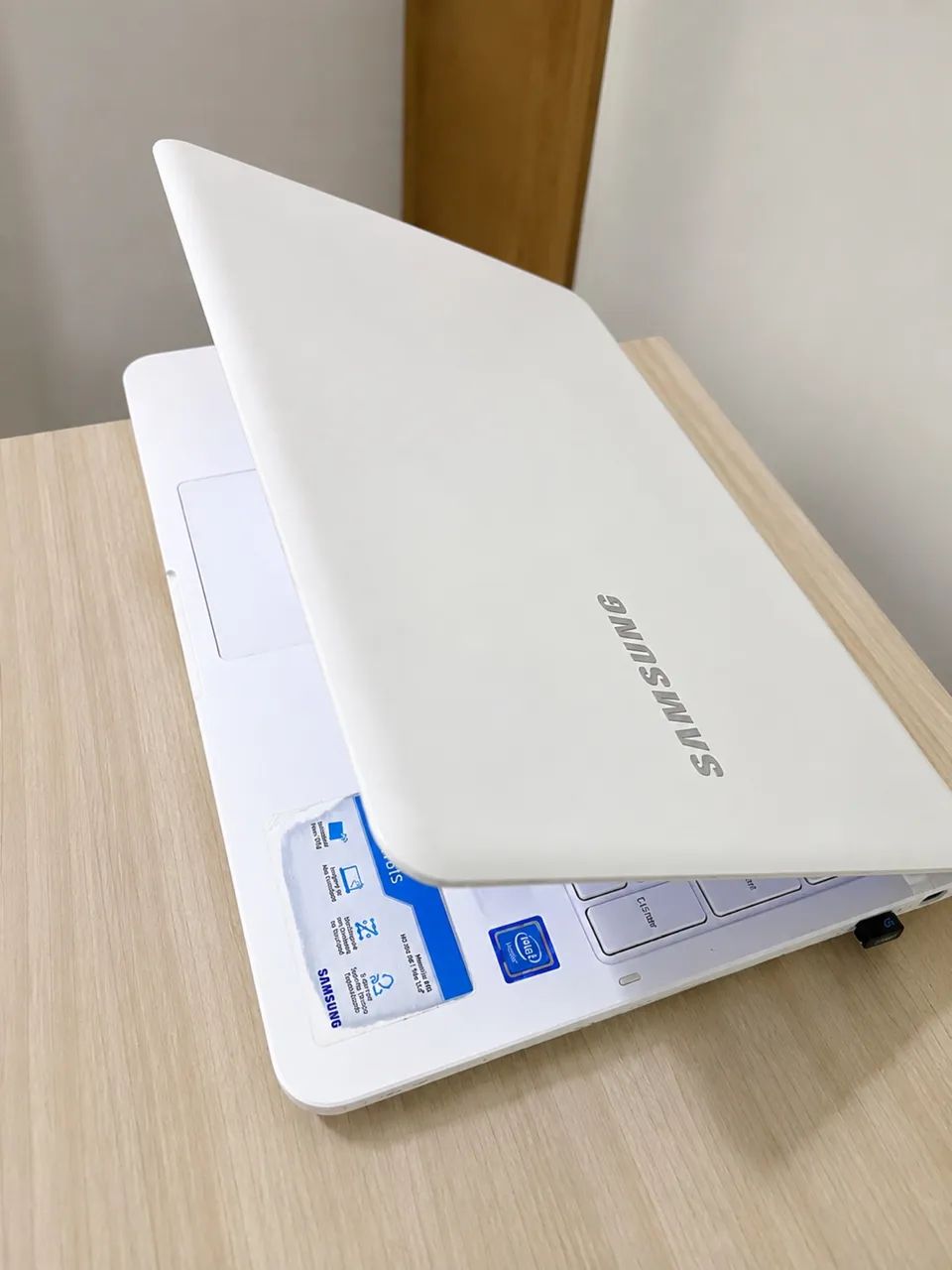 Vendo notebook Samsung essentials 
