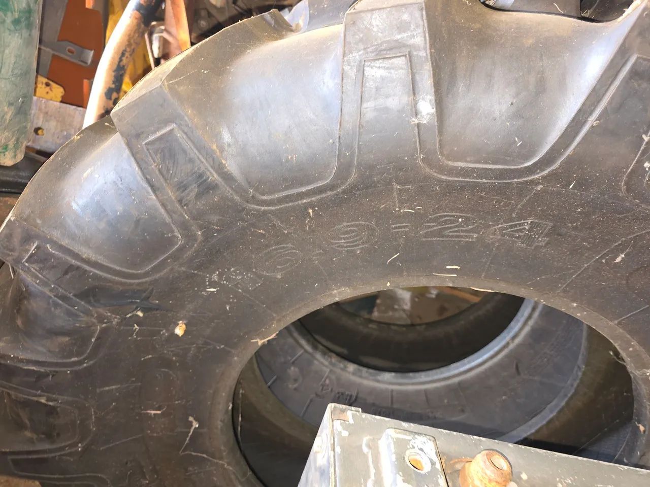 Par de pneus 16.9-24 - Foto 2