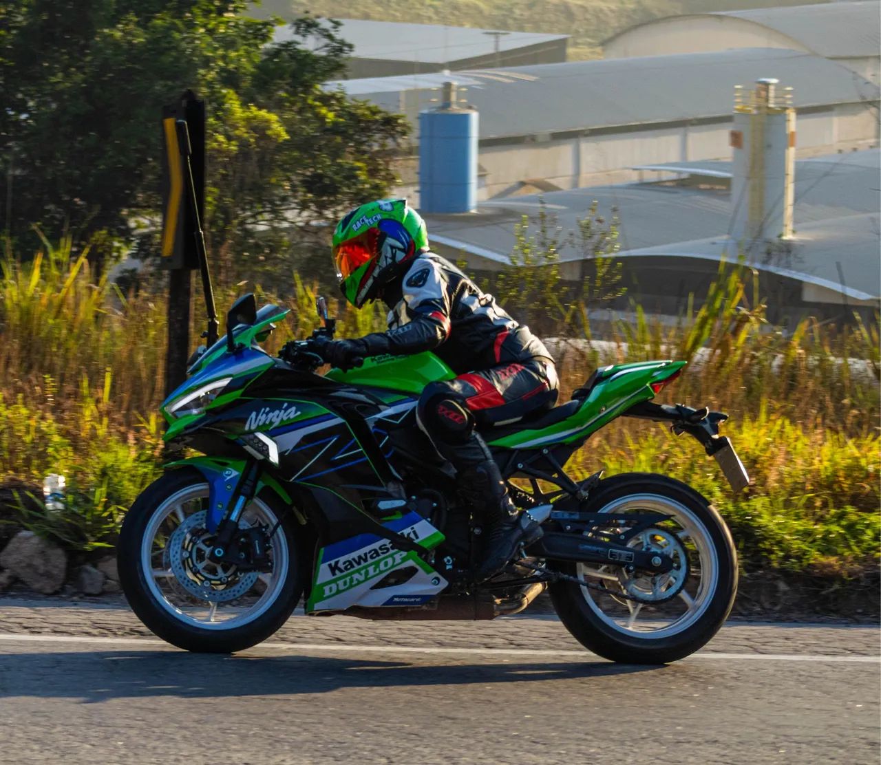 Kawasaki Zx-4r 2025 - 1528449813 | OLX