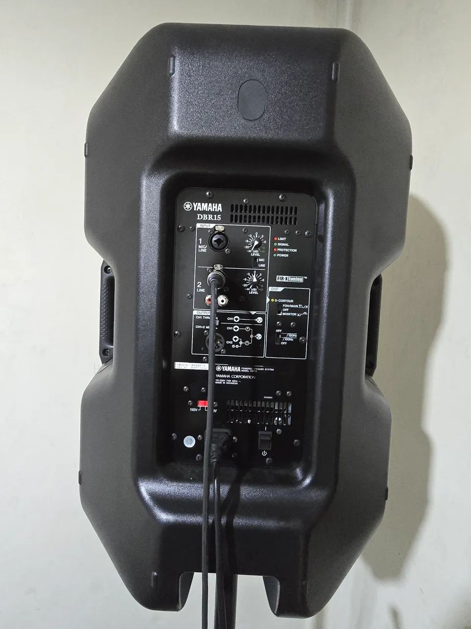 Caixa yamaha DBR15 com 3 meses de uso, sem detalhes nova zero. - Foto 2