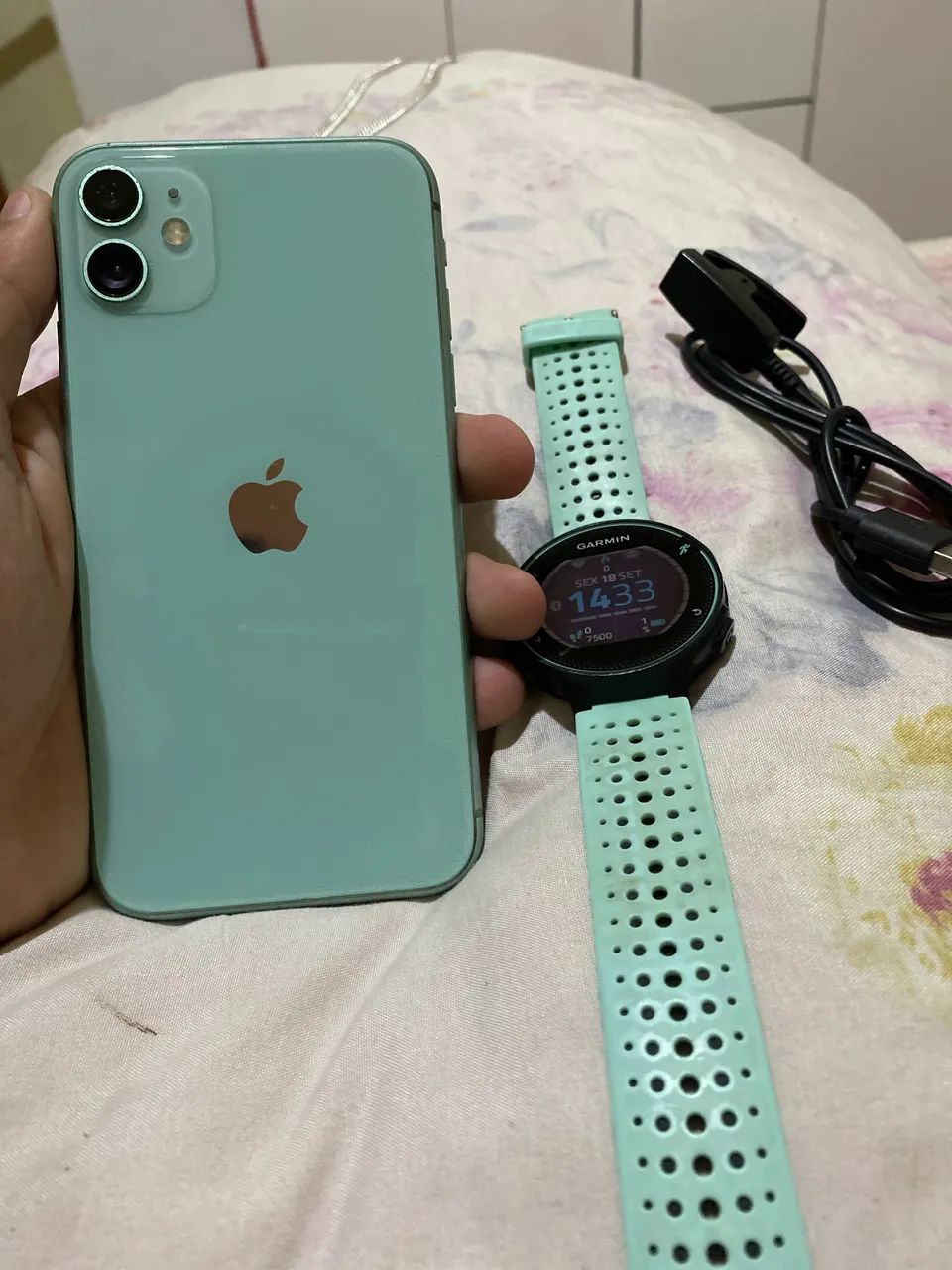 iPhone 11 é relógio gps garmin 235 original cardíaco