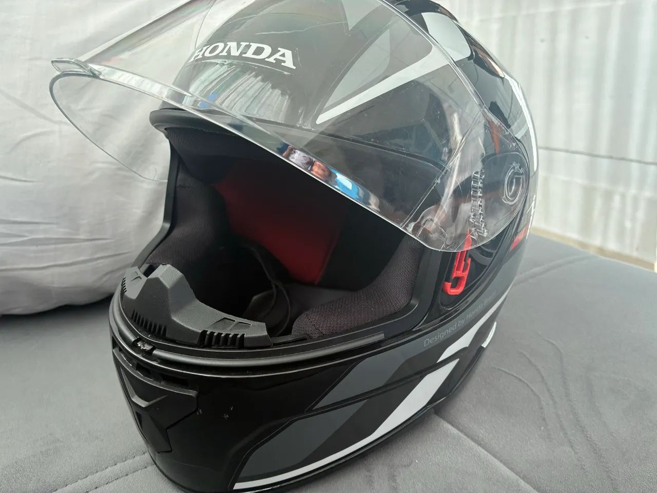 Capacete432957504283617281