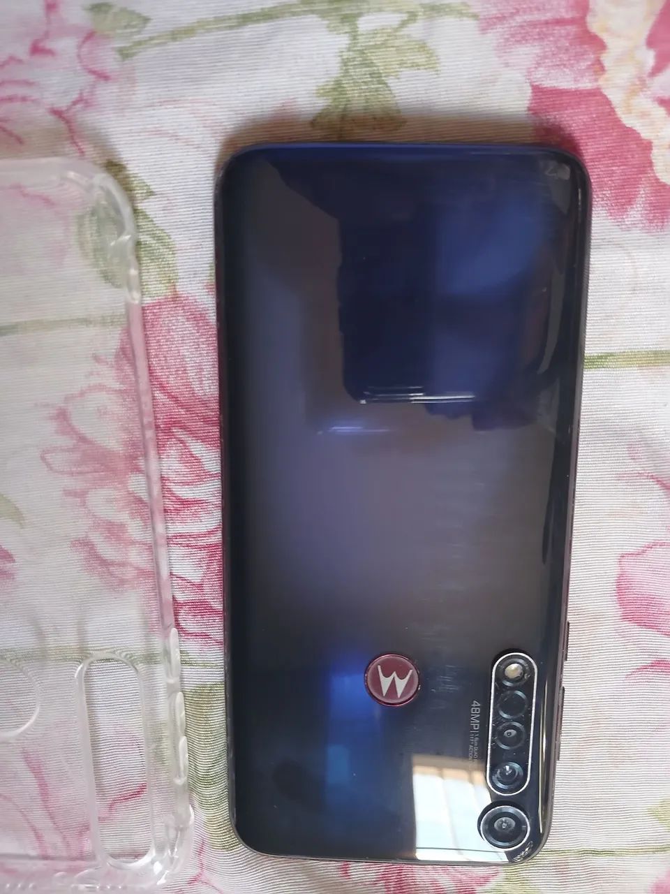 Moto g8 plus 3 câmeras top completo - Foto 2