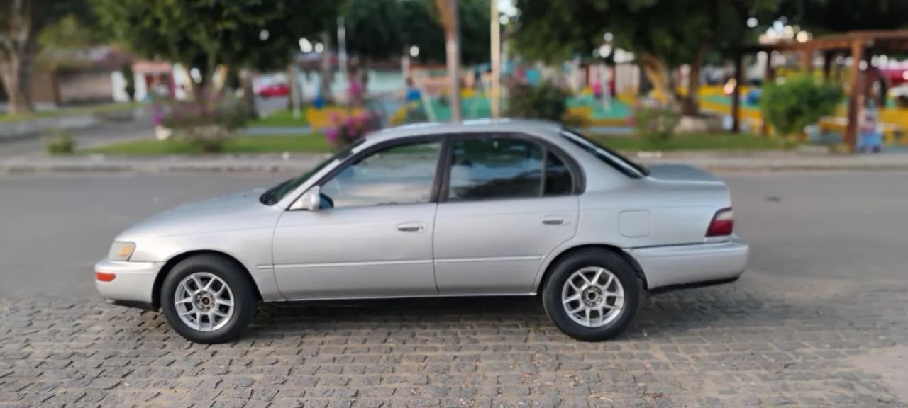 Toyota Corolla LE 1.8 1997