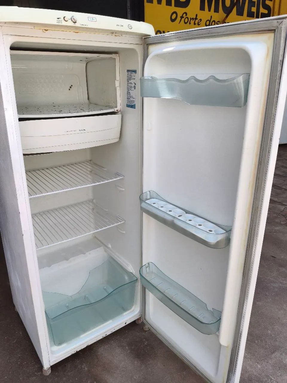 Geladeira Electrolux 260 litros  - Foto 4