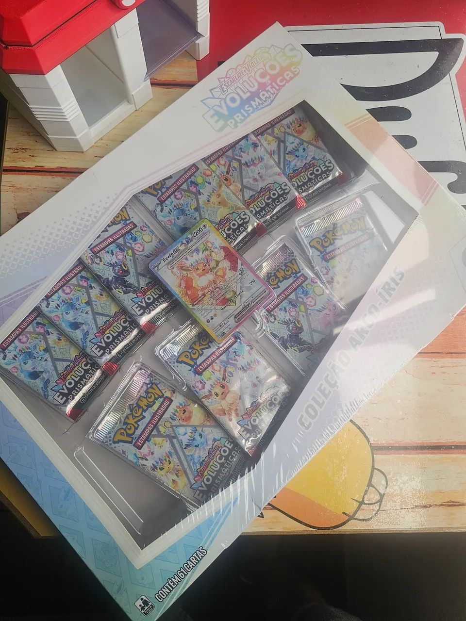 Pokemon Evoluções Prismaticas Box eevee